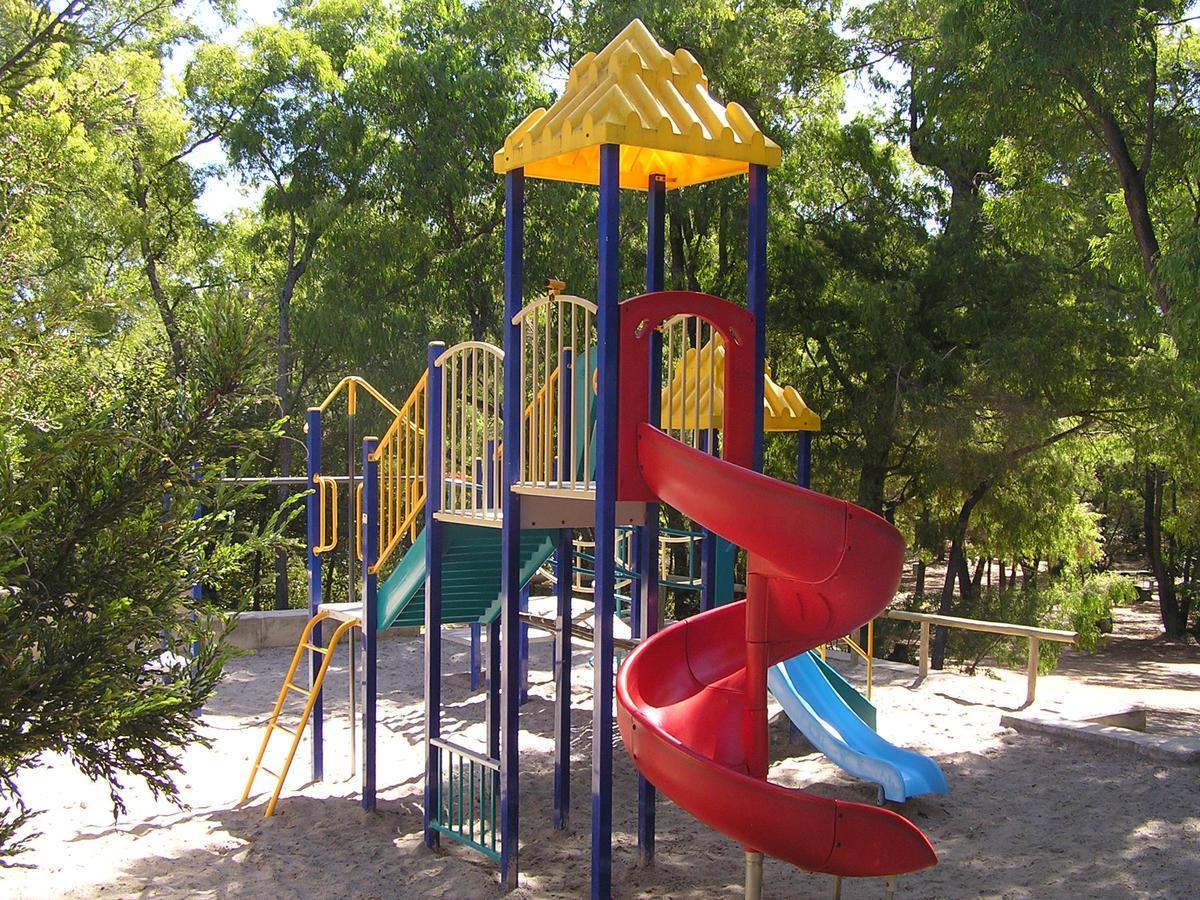 Coalmine Beach Holiday Park Волпол Екстер'єр фото